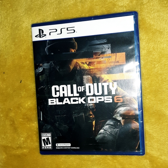 Call Of Duty PS5 Game Bundle Modern Warfare 3/ Black Ops 6 - Picture 3 of 3